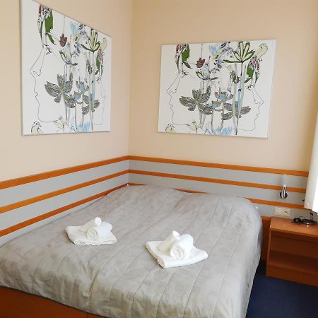 Hotel Air Holíč Esterno foto