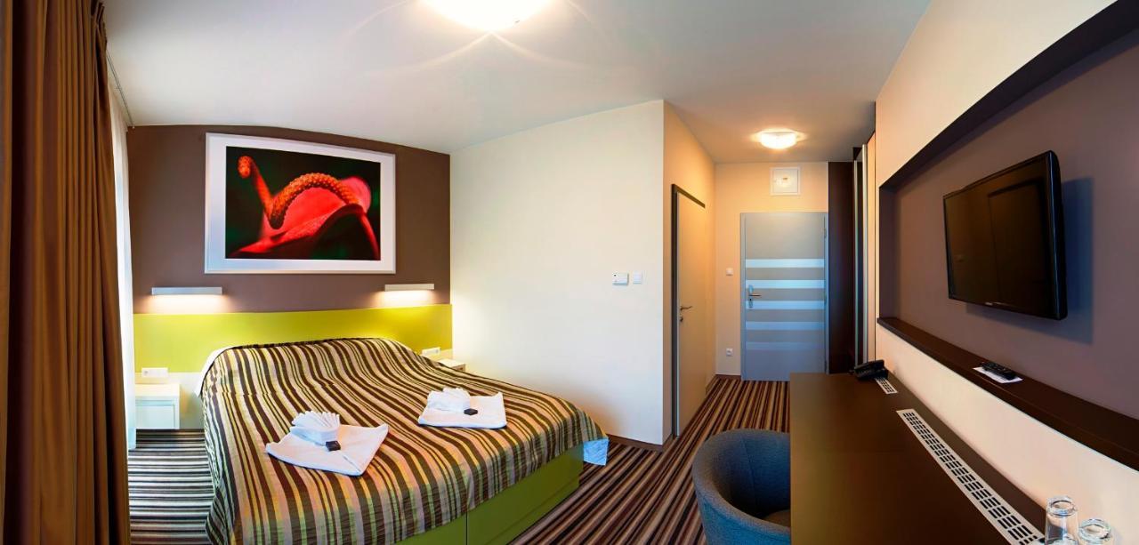 Hotel Air Holíč Esterno foto